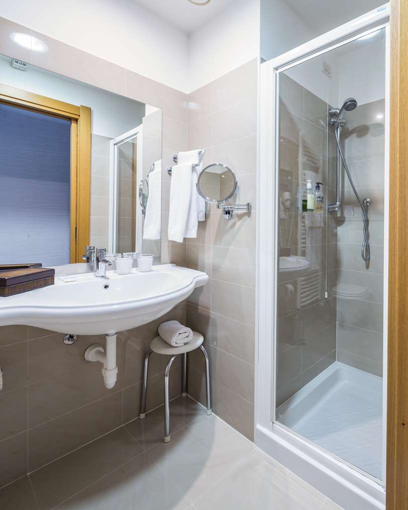 Best Western Ivrea Crystal Palace Banchette D'Ivrea Стая снимка